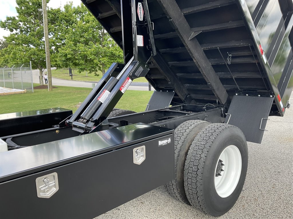 2015 Freightliner M2 - $72,900