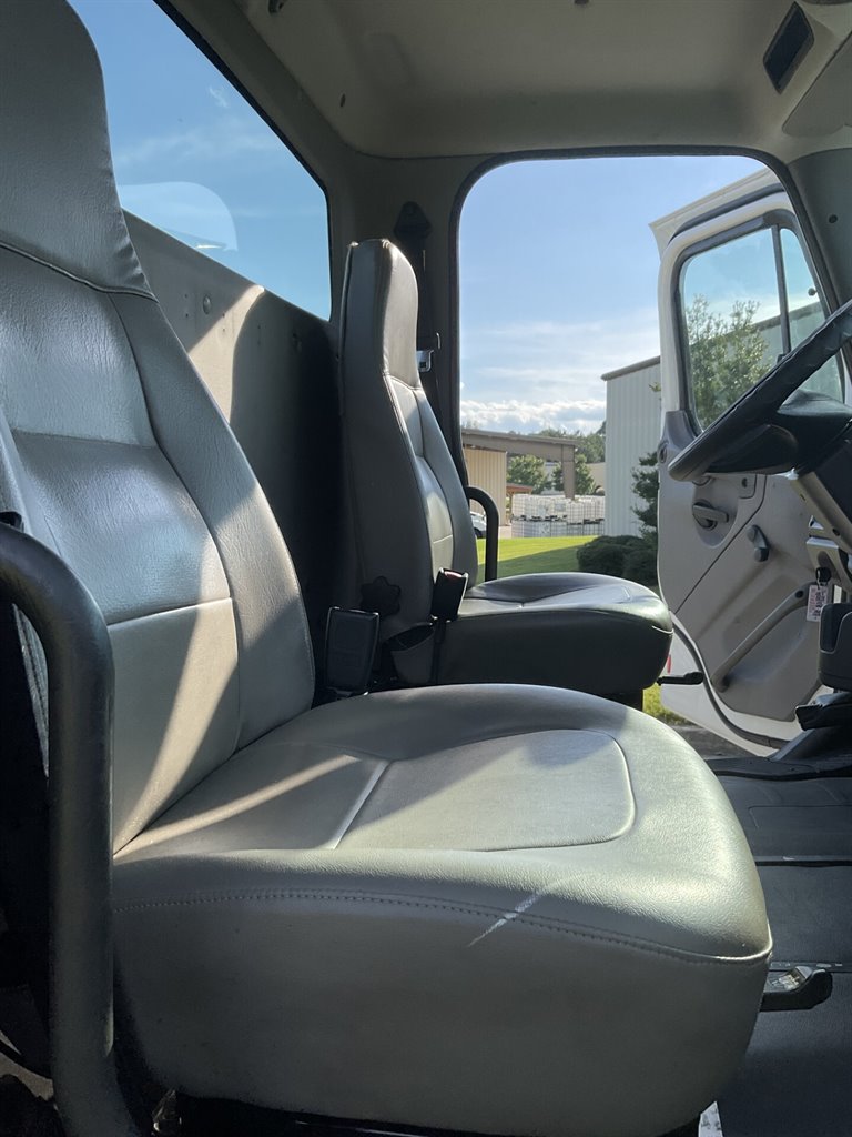 2015 Freightliner M2 - $72,900