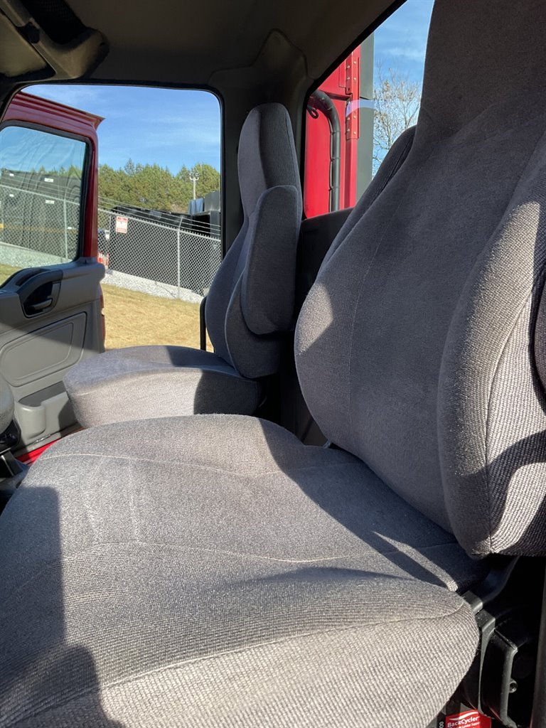 2017 Freightliner Cascadia - $37,000