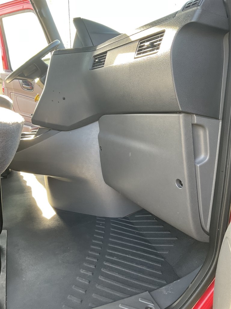 2017 Freightliner Cascadia - $37,000