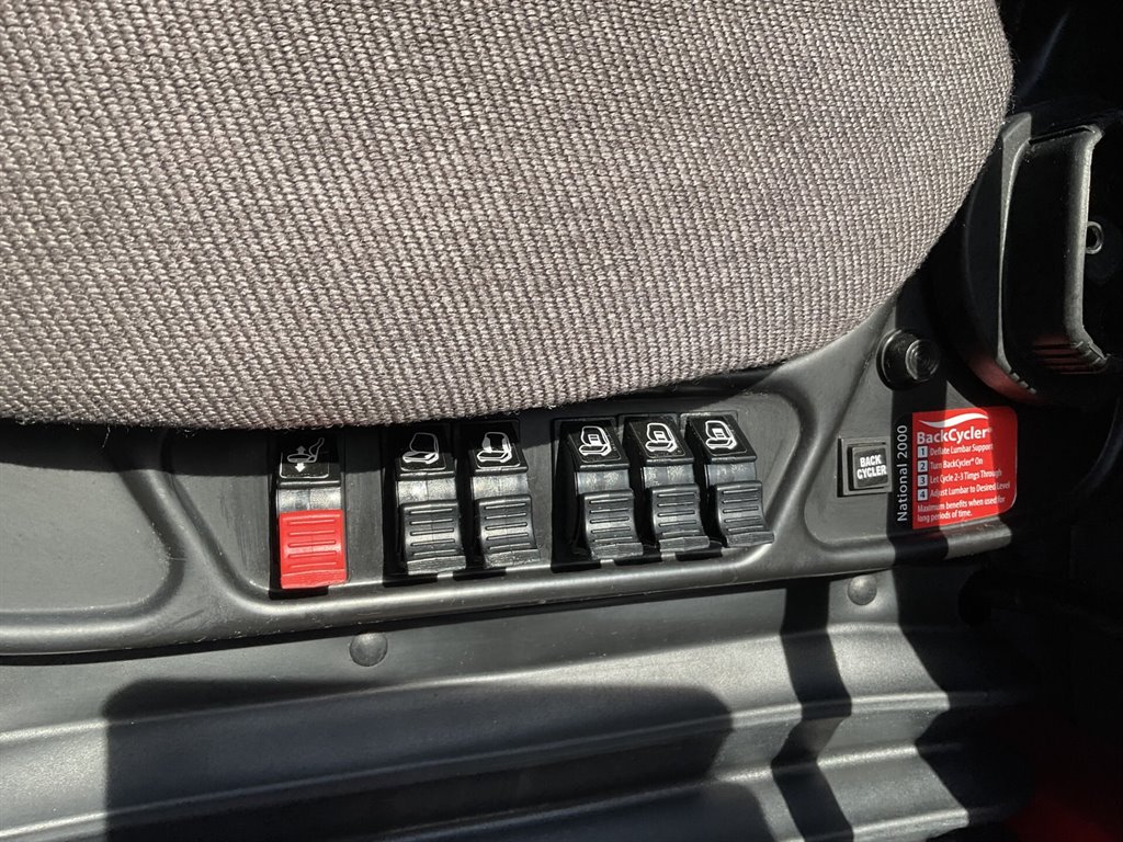 2017 Freightliner Cascadia - $37,000