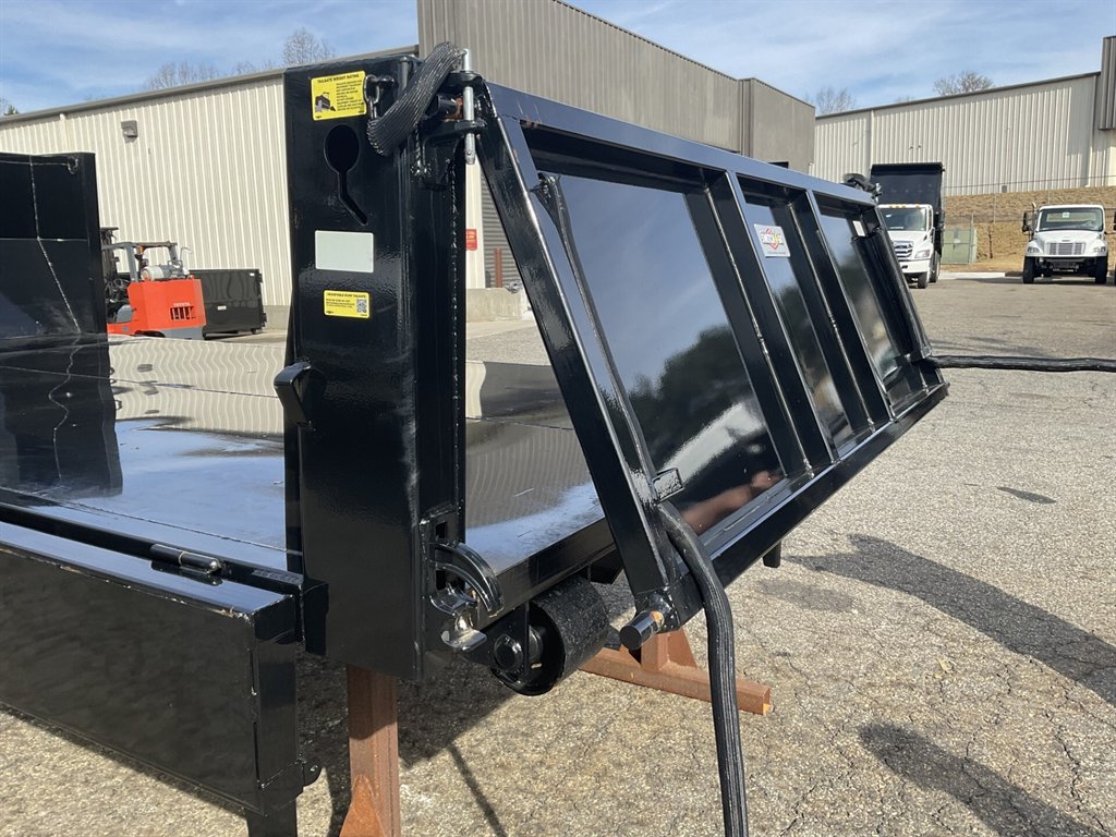 2026 Switch-N-GO 14ft Chip W/Removeab - $10,145