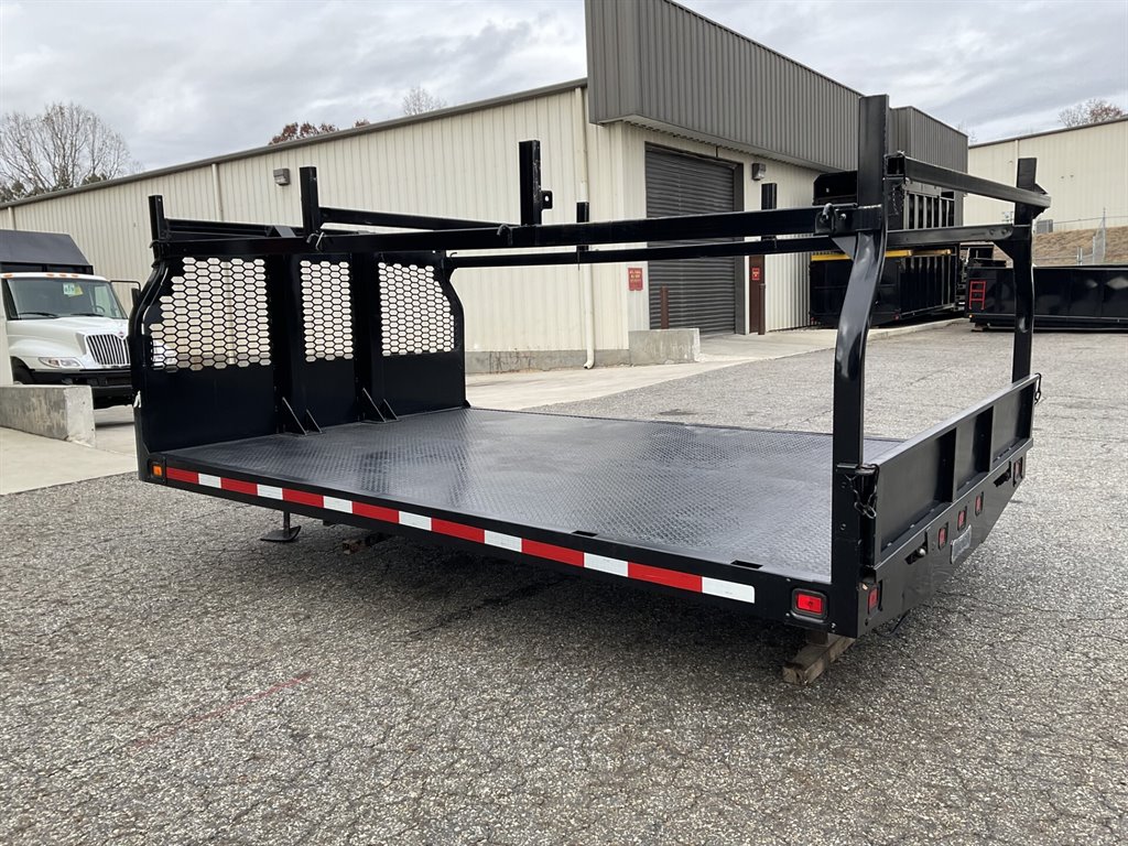 2025 Knapheide Flatbed - $4,000