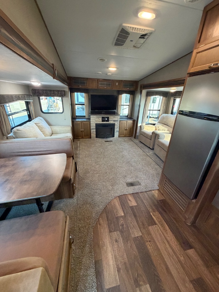 2017 Keystone Keystone - $15,900