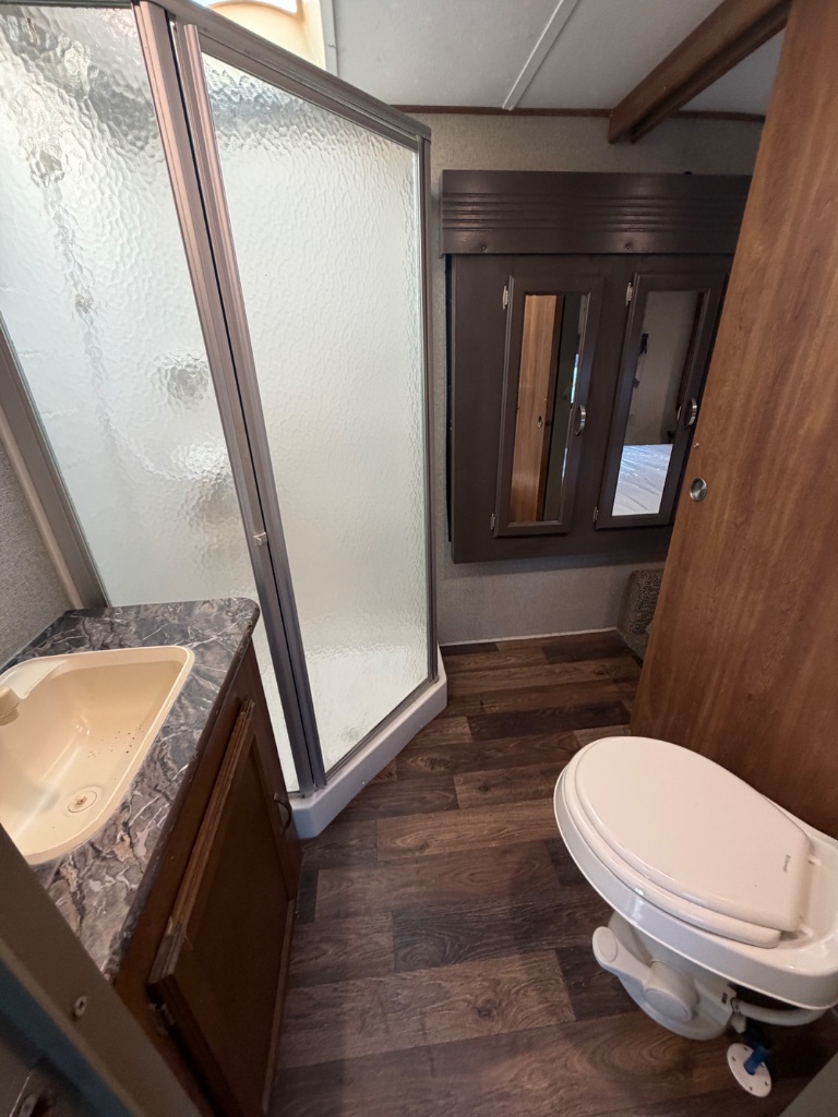 2017 Keystone Keystone - $15,900