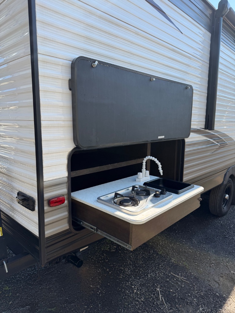 2021 Heartland Rv Pioneer, Prowler, & Prowler Lnyx - $19,999