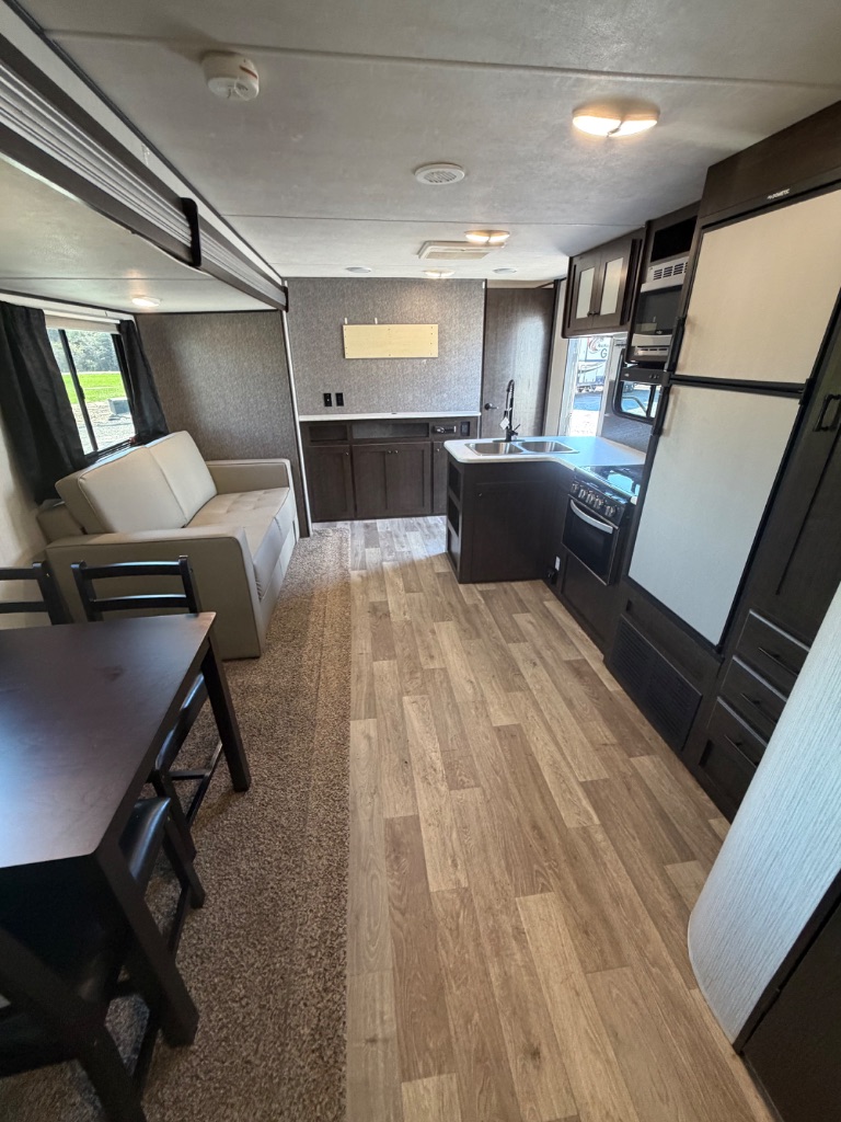 2021 Heartland Rv Pioneer, Prowler, & Prowler Lnyx - $19,999