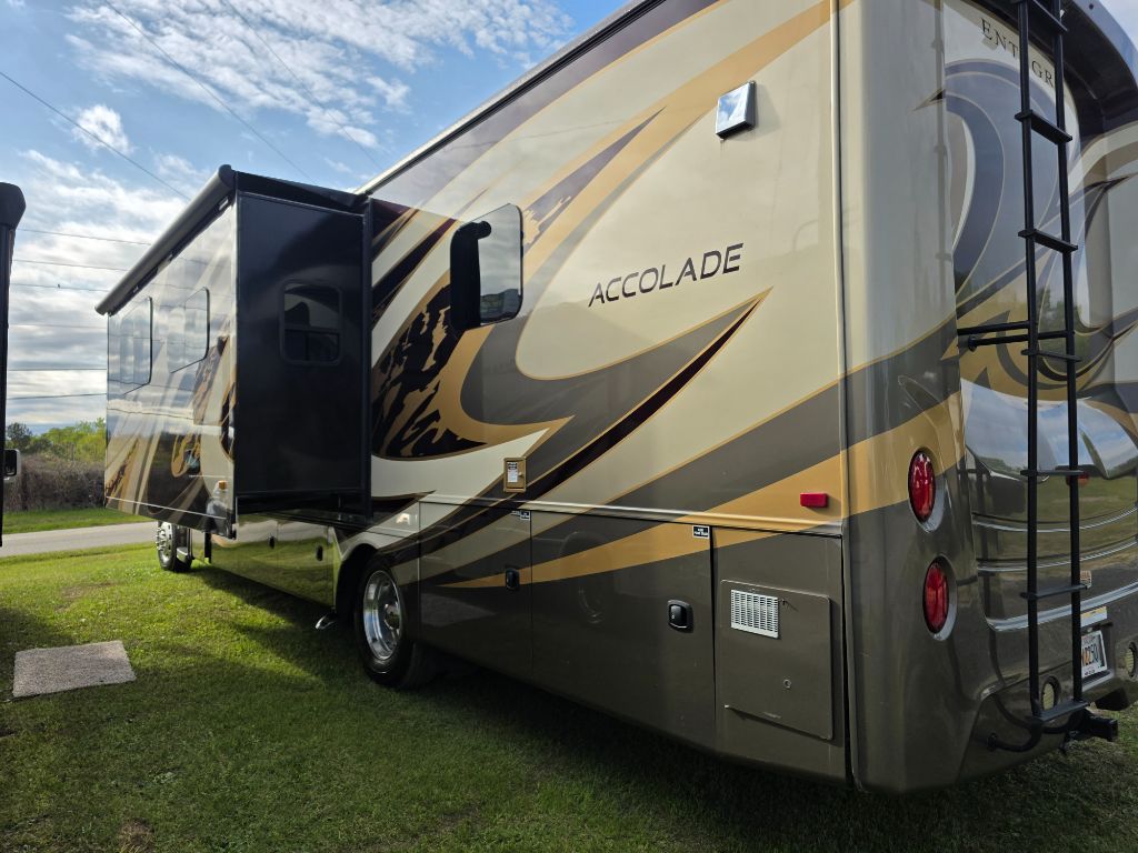2020 Freightliner S2RV - $165,000