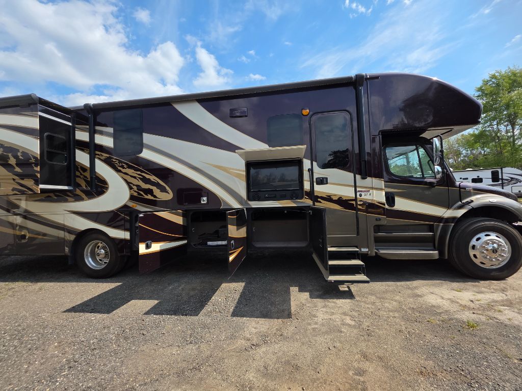 2020 Freightliner S2RV - $165,000