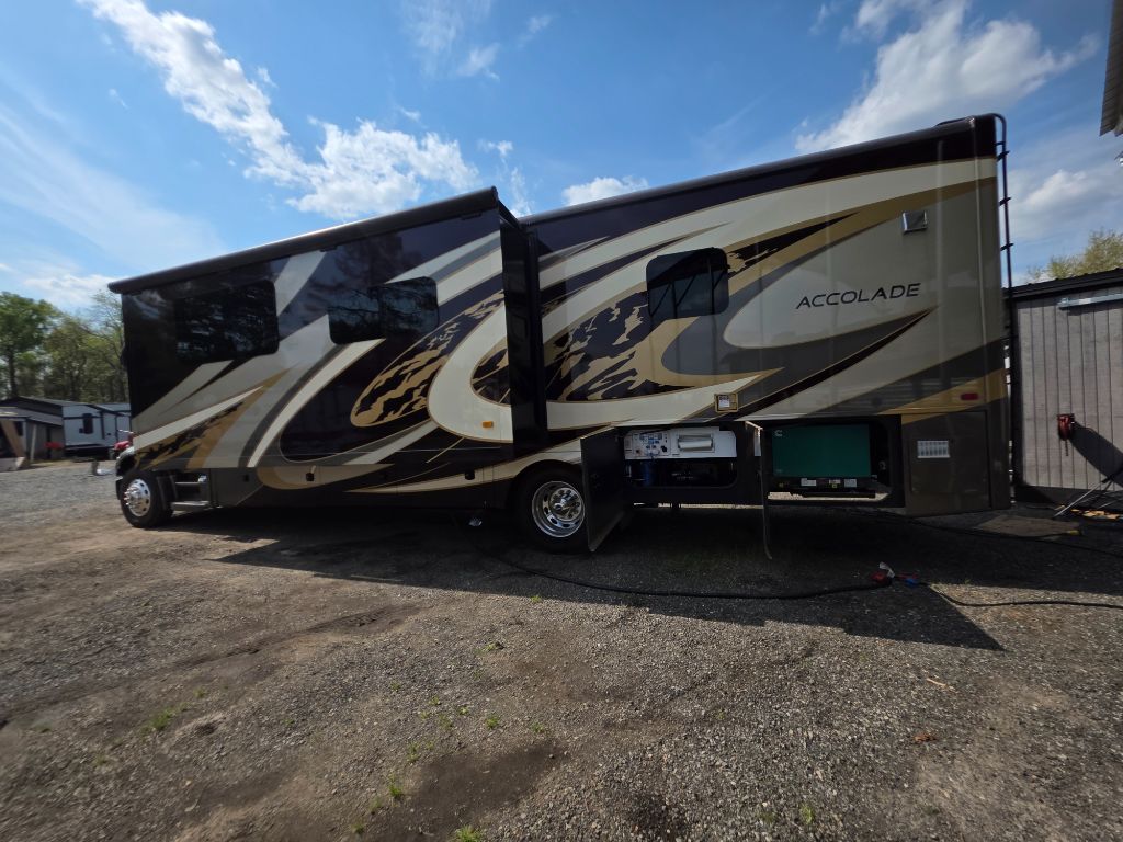 2020 Freightliner S2RV - $165,000