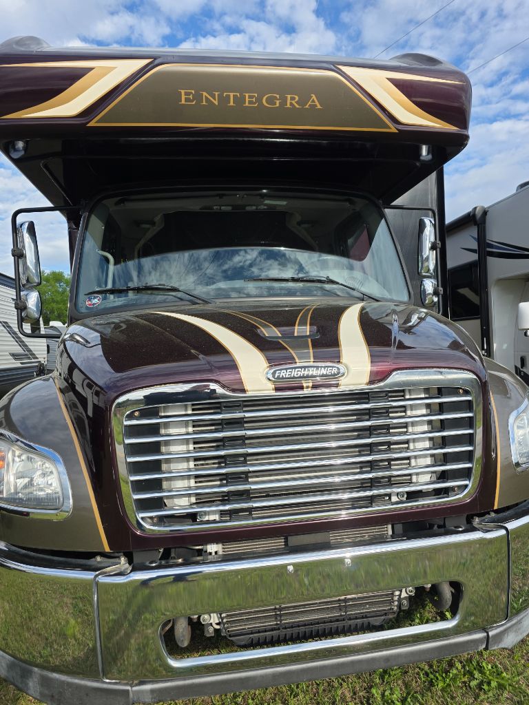2020 Freightliner S2RV - $165,000