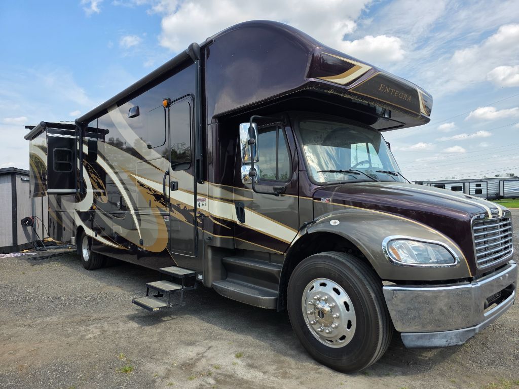 2020 Freightliner S2RV - $165,000