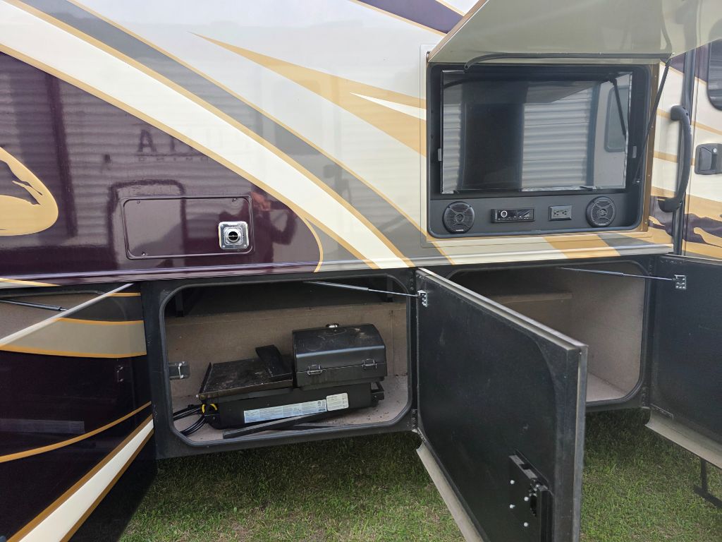 2020 Freightliner S2RV - $165,000