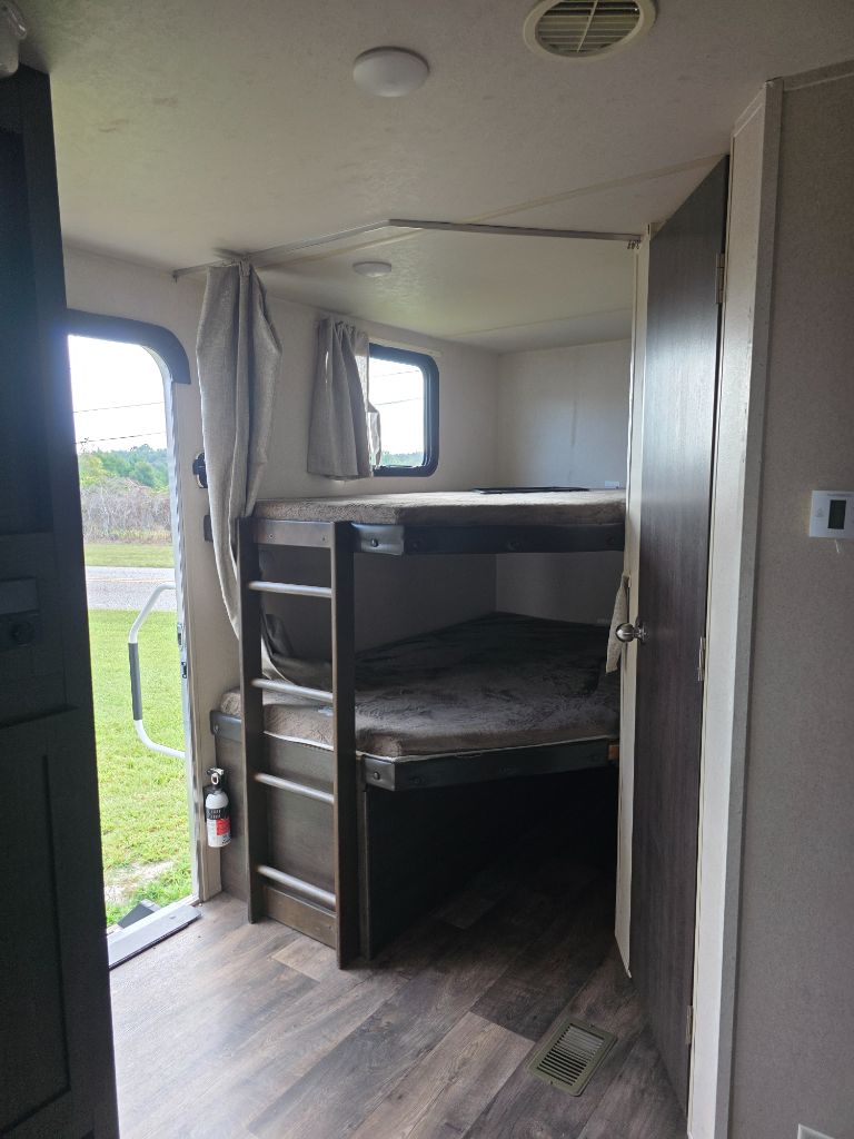 2019 Forest River Salem Towables - $18,900