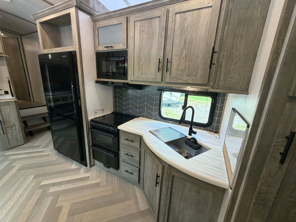 2022 Forest River Wildwood Laminated Towables - $36,900