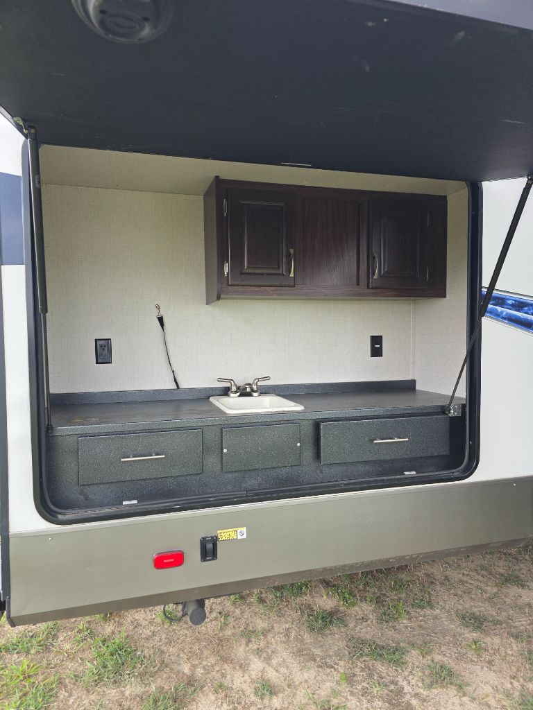 2019 Forest River Palomino Trailer - $24,699