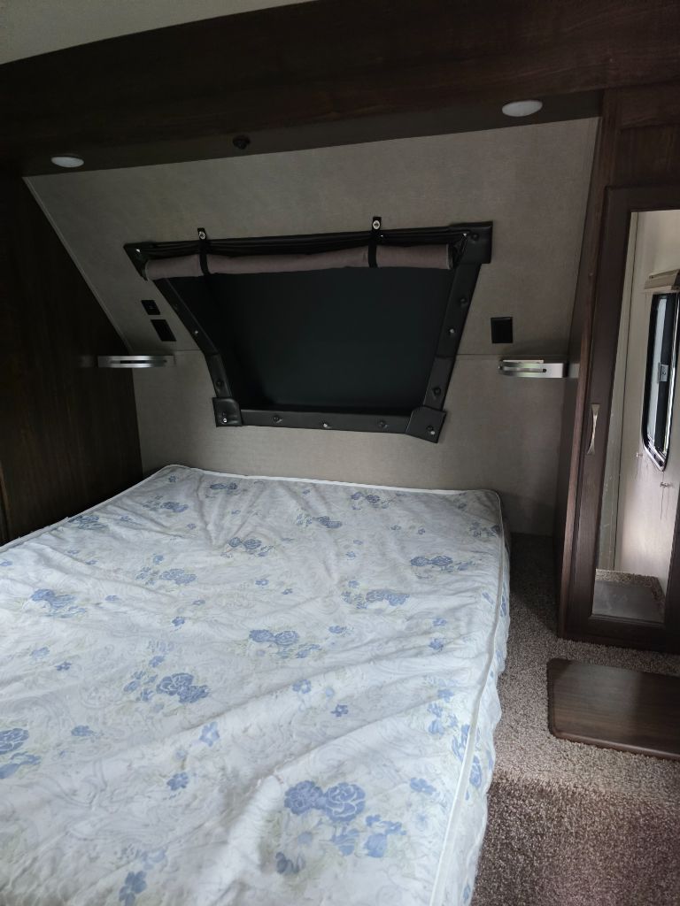 2019 Forest River Palomino Trailer - $24,699
