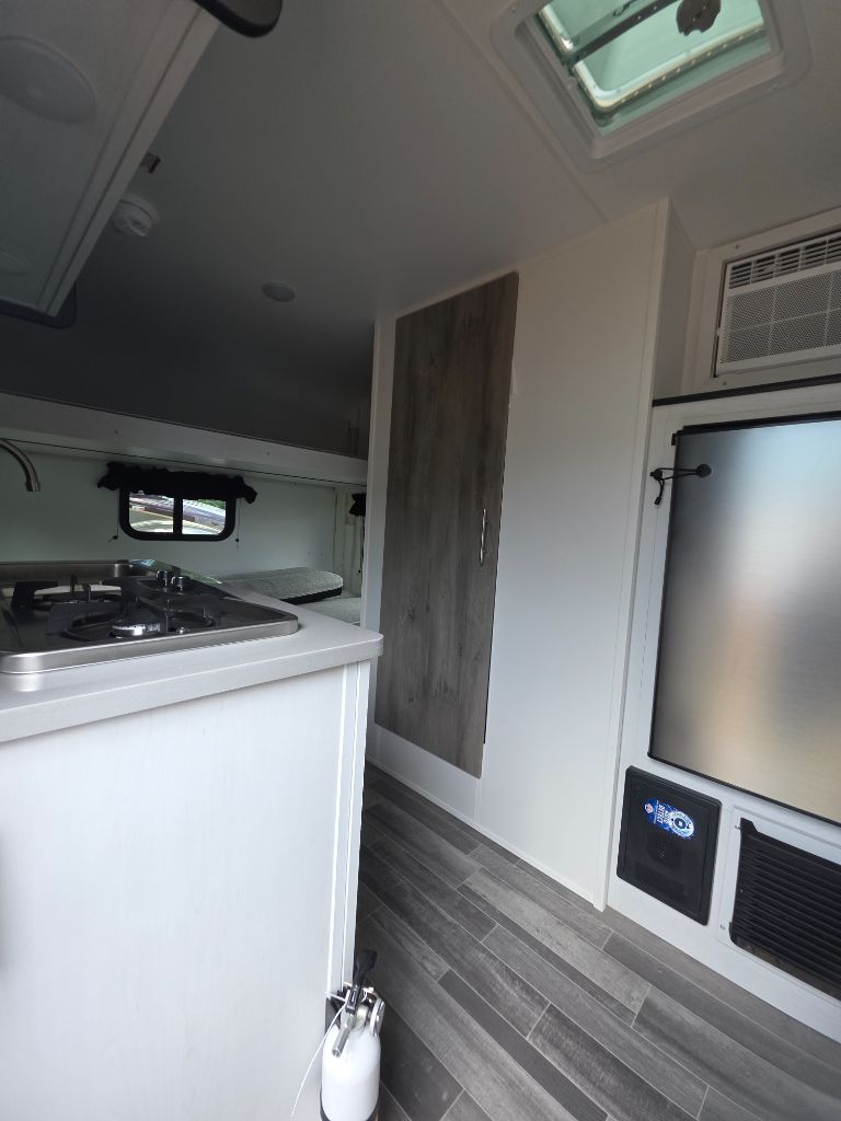 2026 TRAVEL LITE 2141BHC - $21,839