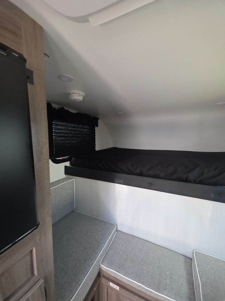 2026 TRAVEL LITE  UPCOUNTRY 26550U - $29,259