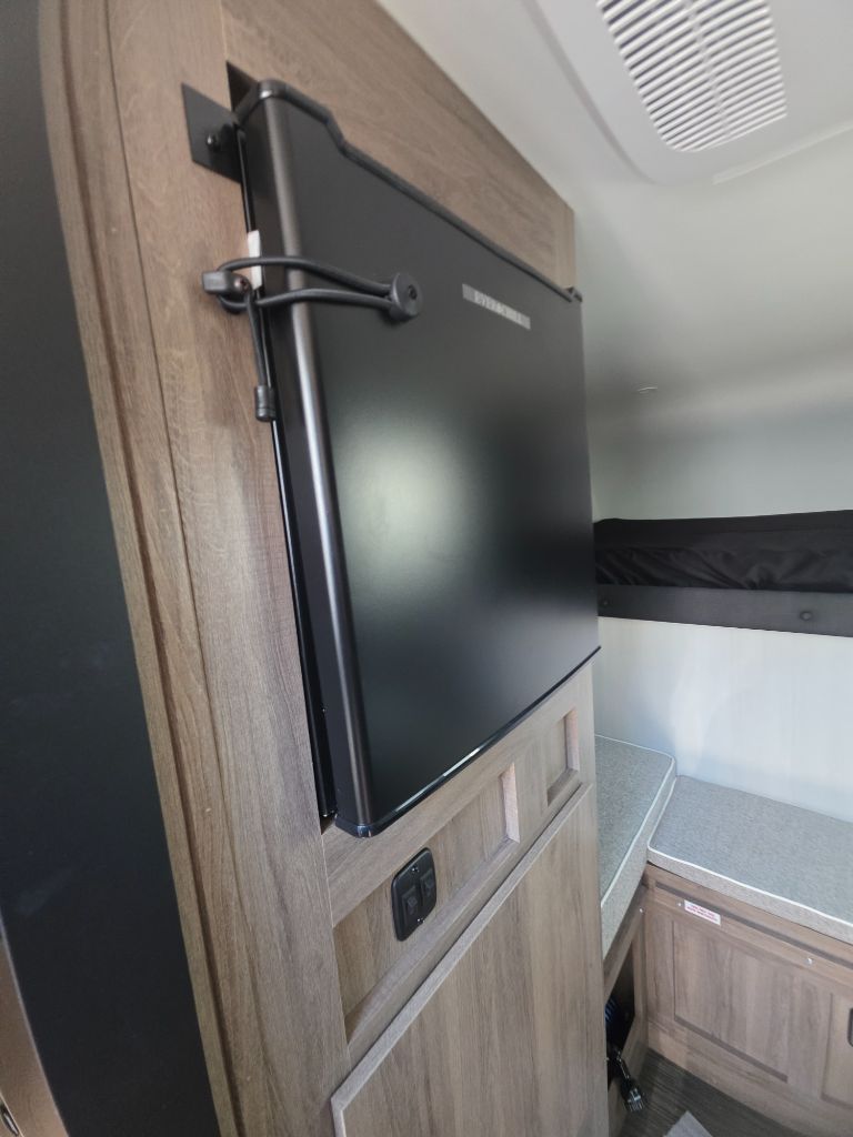 2026 TRAVEL LITE  UPCOUNTRY 26550U - $29,259