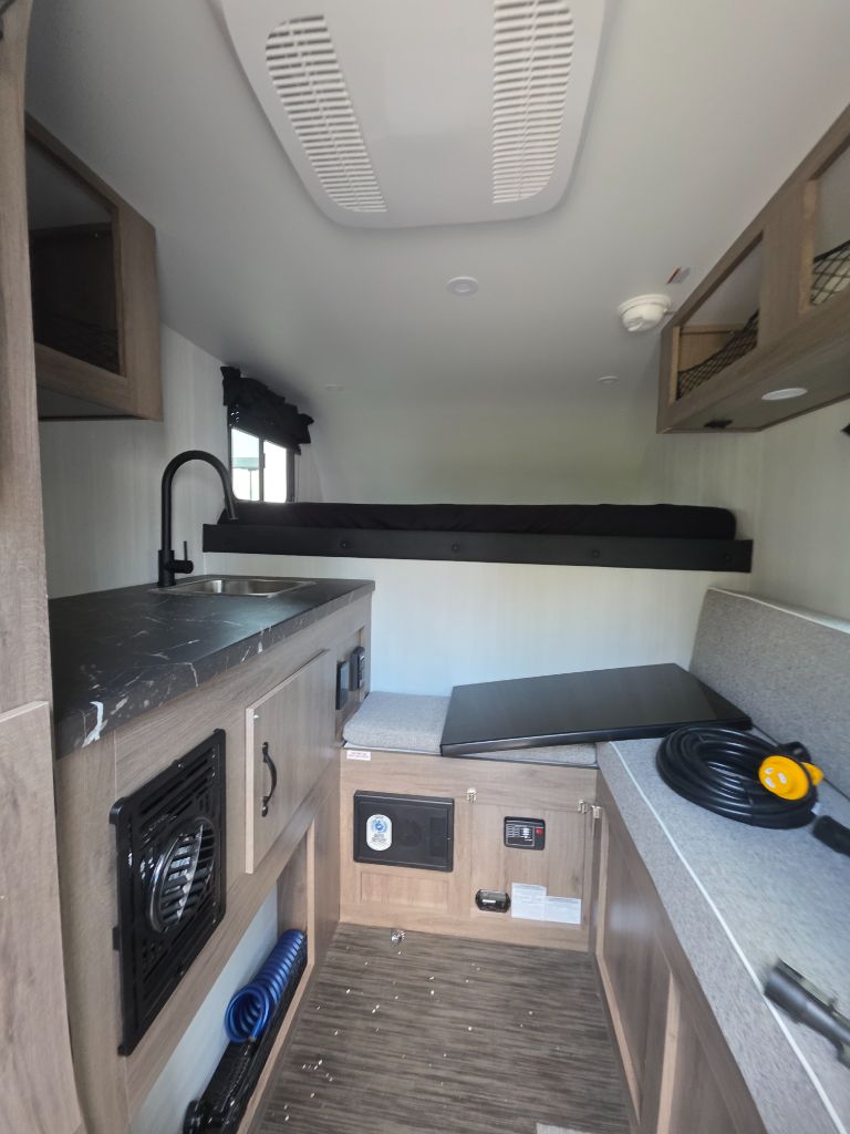 2026 TRAVEL LITE 26365U XS