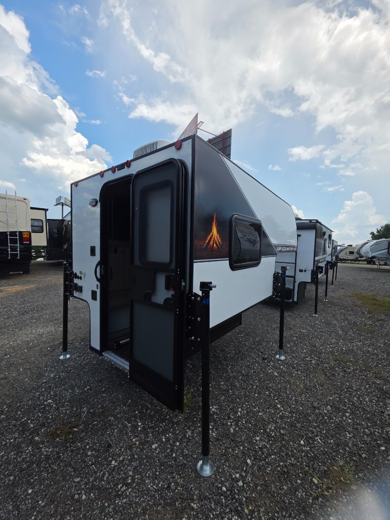 2026 TRAVEL LITE 26365U XS