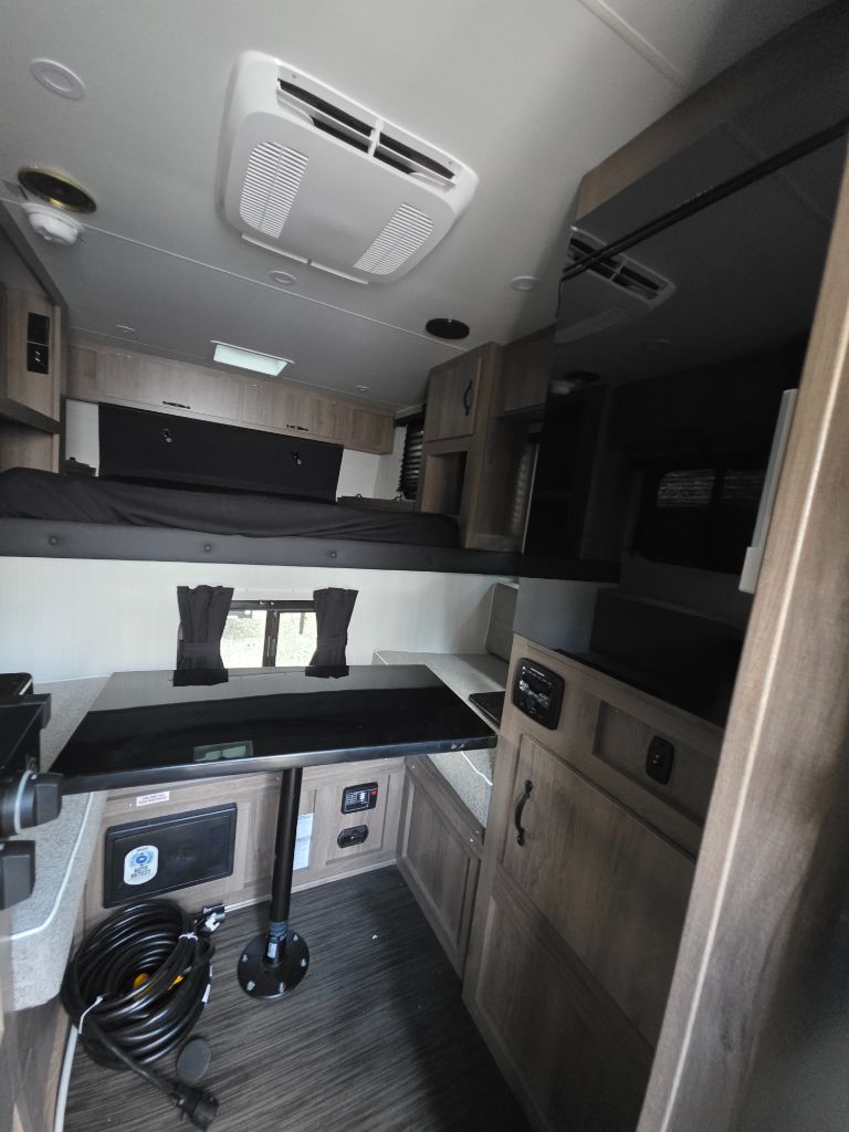 2026 TRAVEL LITE UPCOUNTRY 26775U