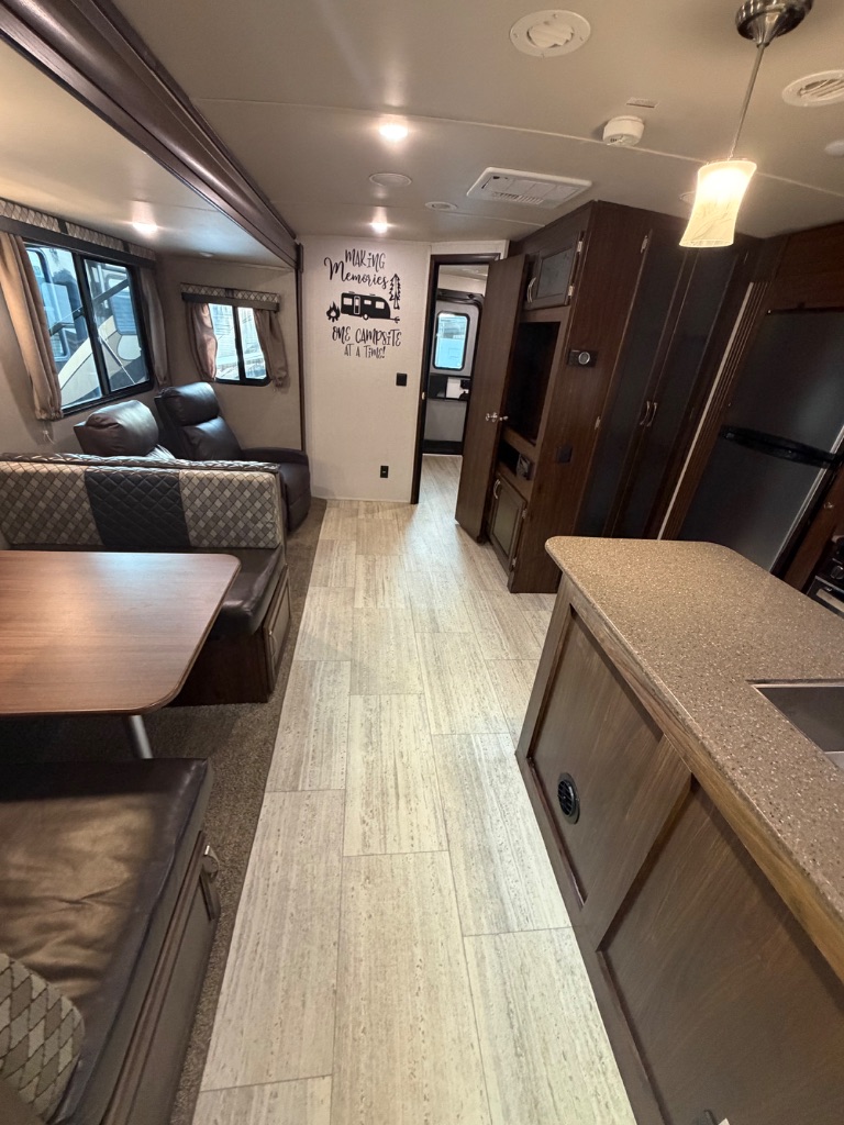 2014 FOREST RIVER WIND JAMMER 