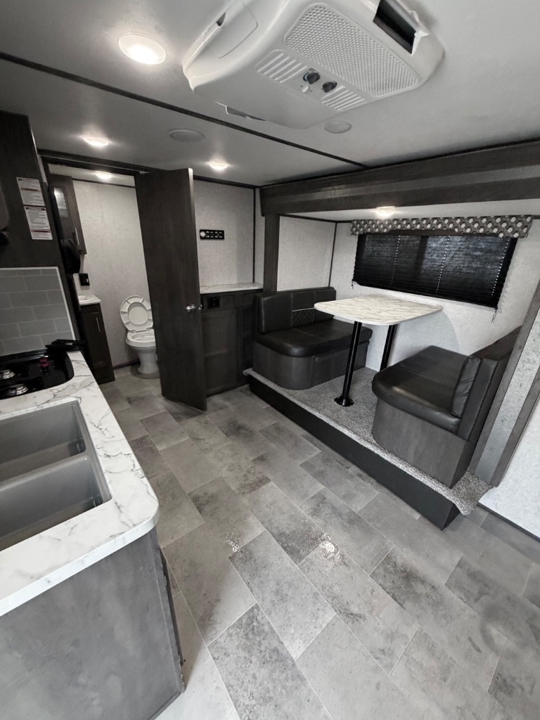 2021 Keystone Keystone - $16,995