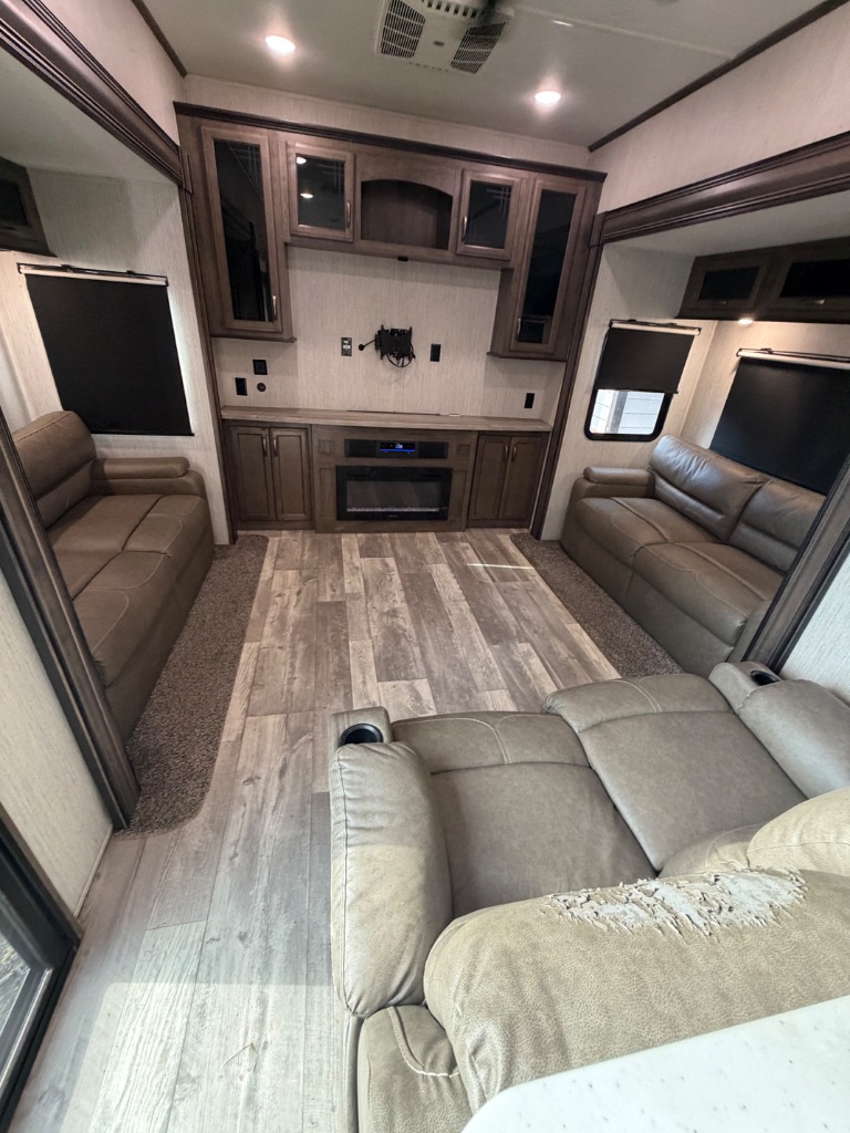 2021 Forest River Sierra Towables - $42,995