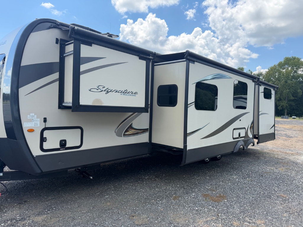2020 Forest River Real-lite / Rockwood Lite Weight Trailers - $39,900