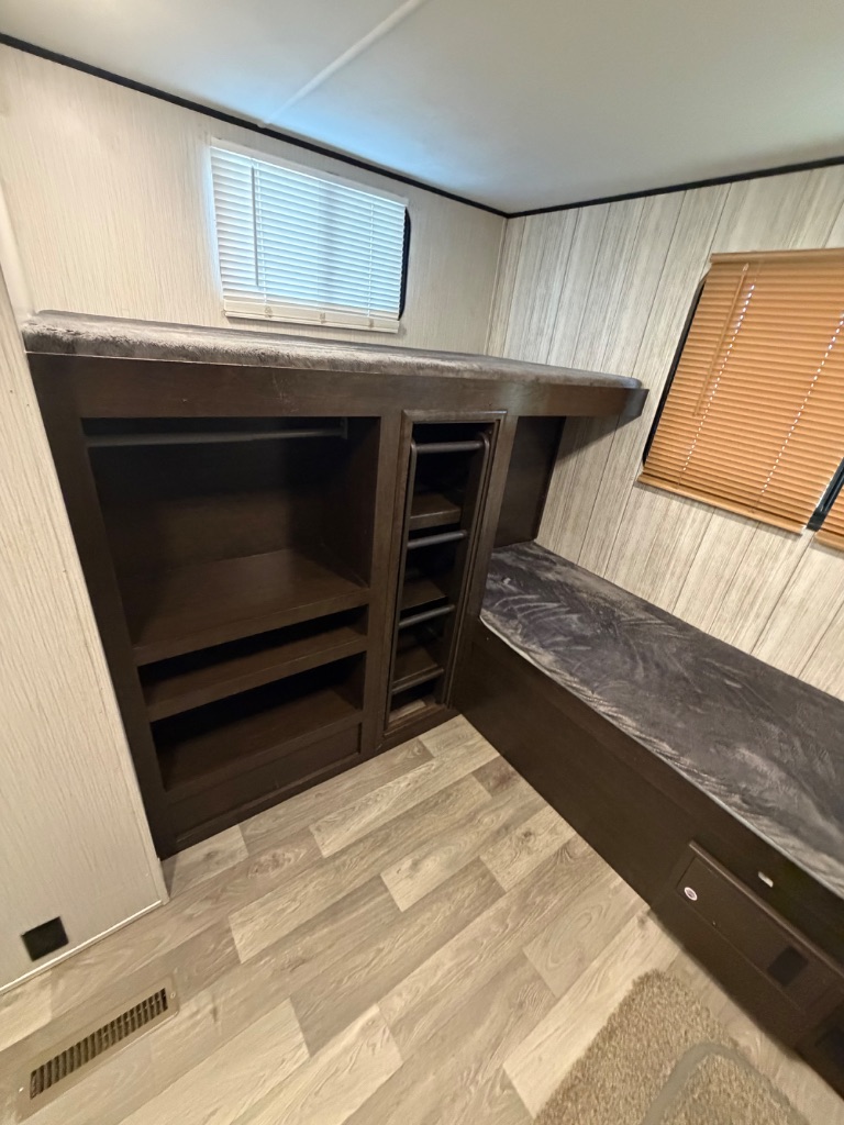 2021 Heartland Rv Pioneer, Prowler, & Prowler Lnyx