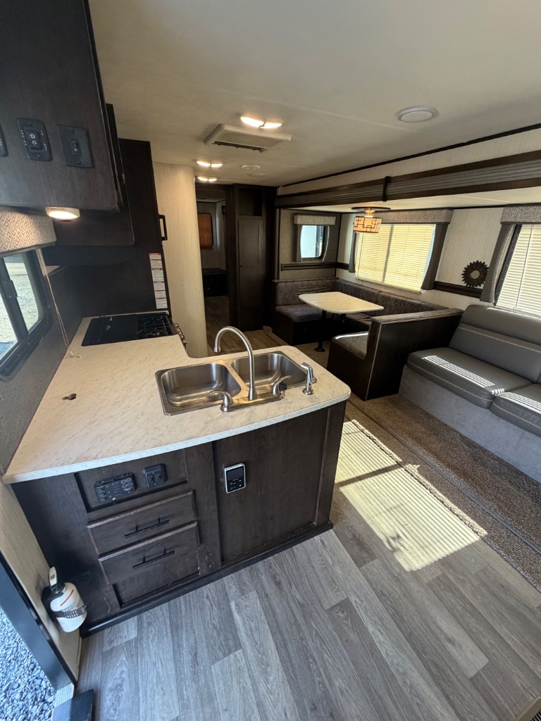 2021 Heartland Rv Pioneer, Prowler, & Prowler Lnyx
