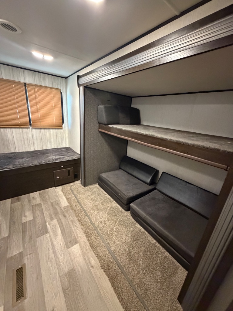 2021 Heartland Rv Pioneer, Prowler, & Prowler Lnyx