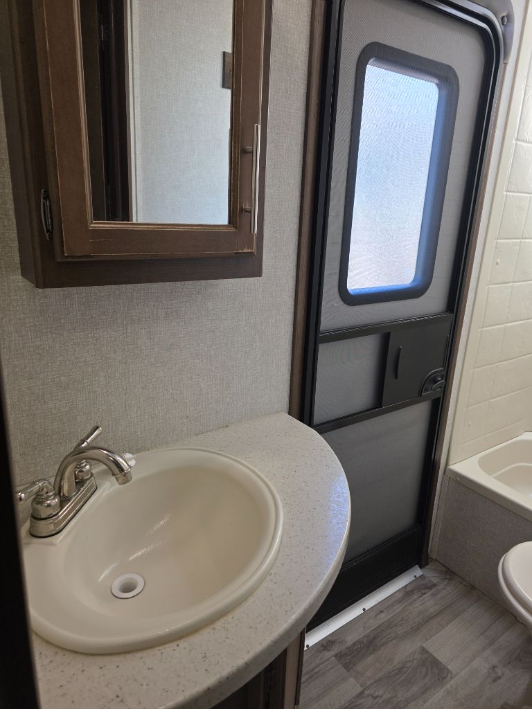 2019 Keystone Keystone - $22,995
