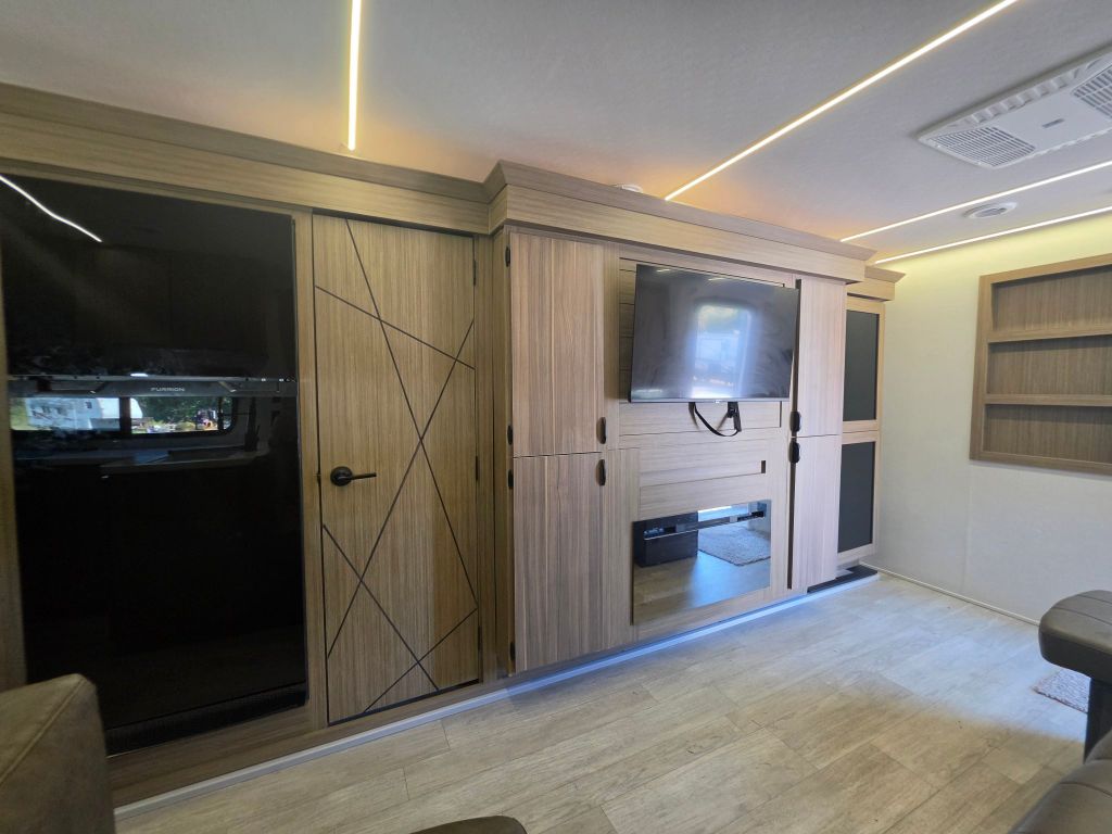 2025 Forest River Salem Towables - $31,995