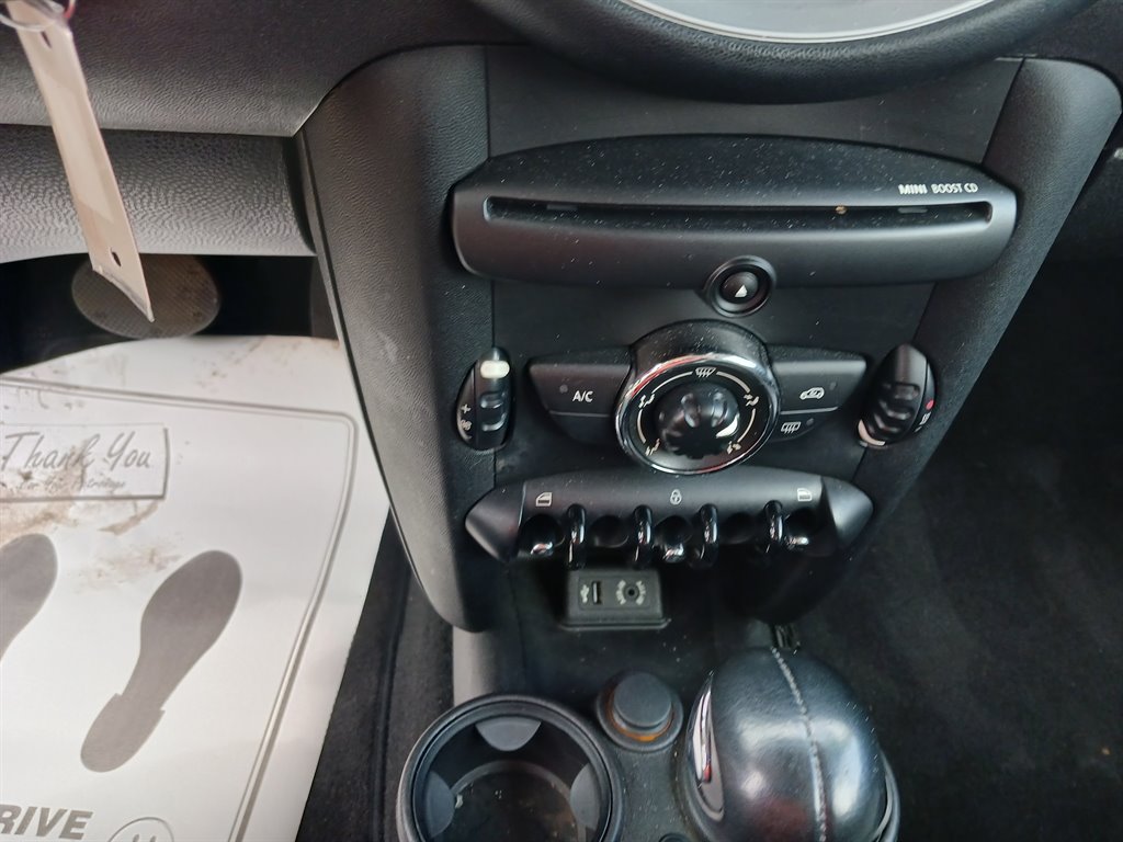 2013 MINI Hardtop Hatchback - $12,995