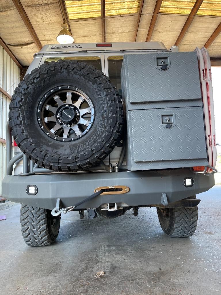 2001 Ford E-350 - $125,000