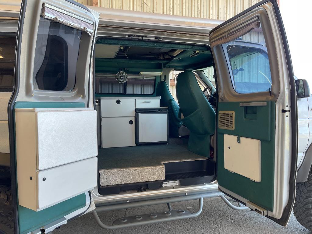 2001 Ford E-350 - $125,000