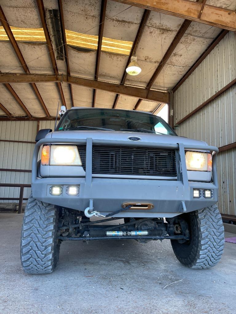 2001 Ford E-350 - $125,000