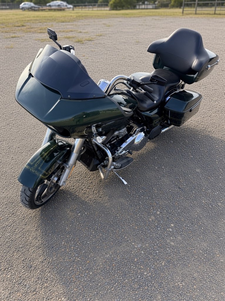 2019 Harley-davidson Road Glide - $17,000