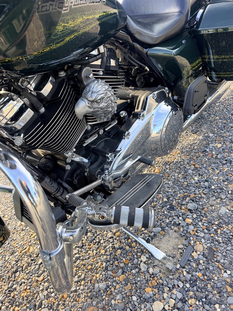 2019 Harley-davidson Road Glide - $17,000