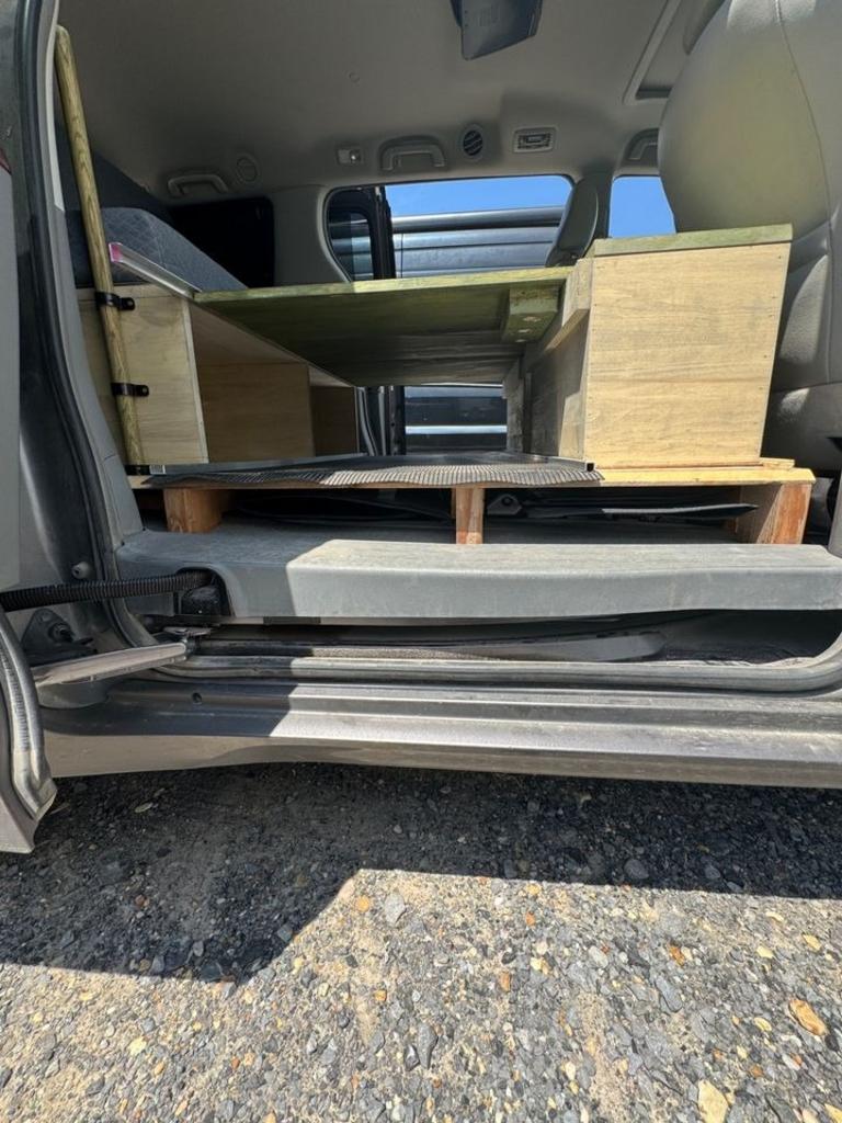 2012 Toyota Sienna - $10,500