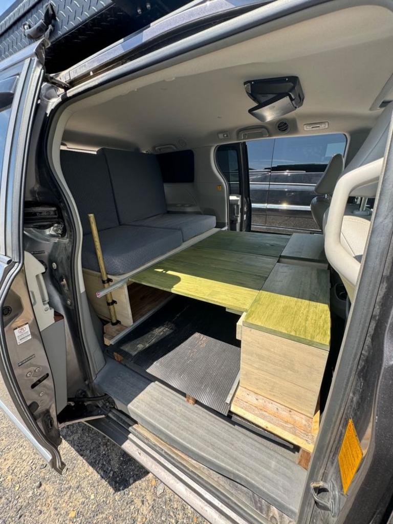 2012 Toyota Sienna - $10,500