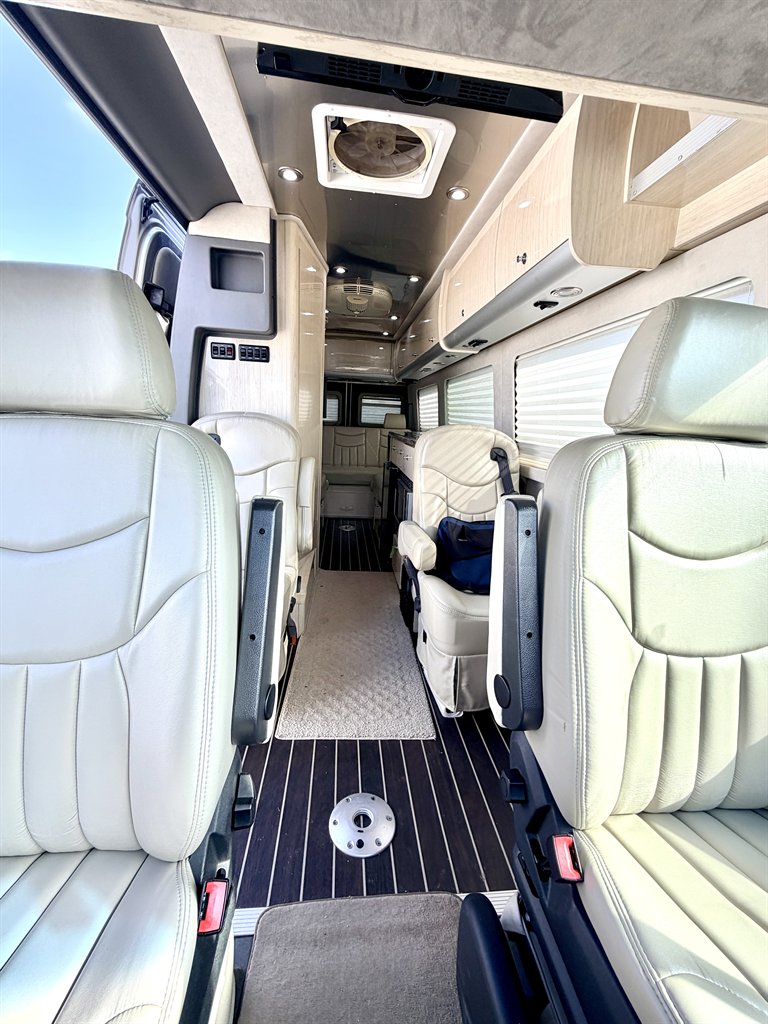 2014 Mercedes-Benz Sprinter - $79,990