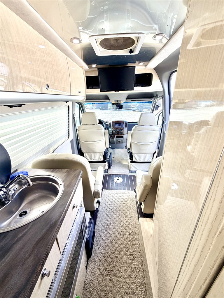 2014 Mercedes-Benz Sprinter - $79,990