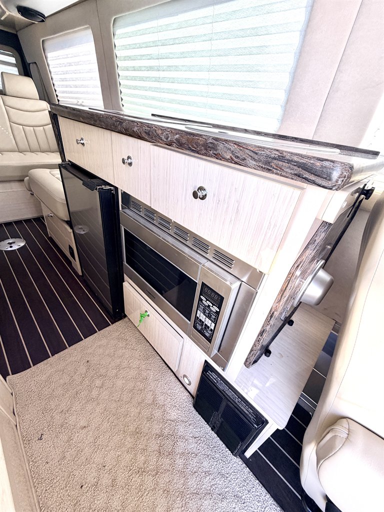 2014 Mercedes-Benz Sprinter - $79,990