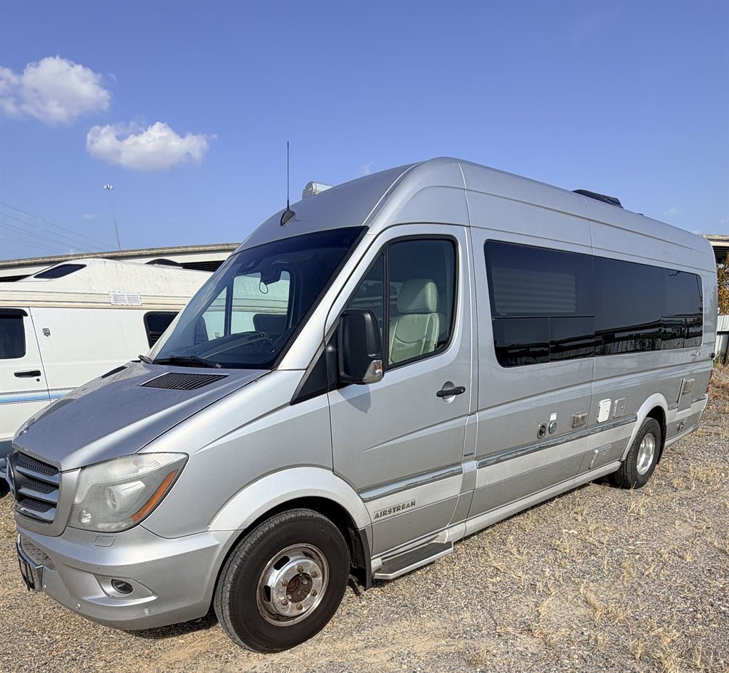 2014 Mercedes-Benz Sprinter - $79,990