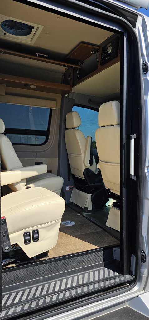 2015 Mercedes-Benz 500 - $69,900
