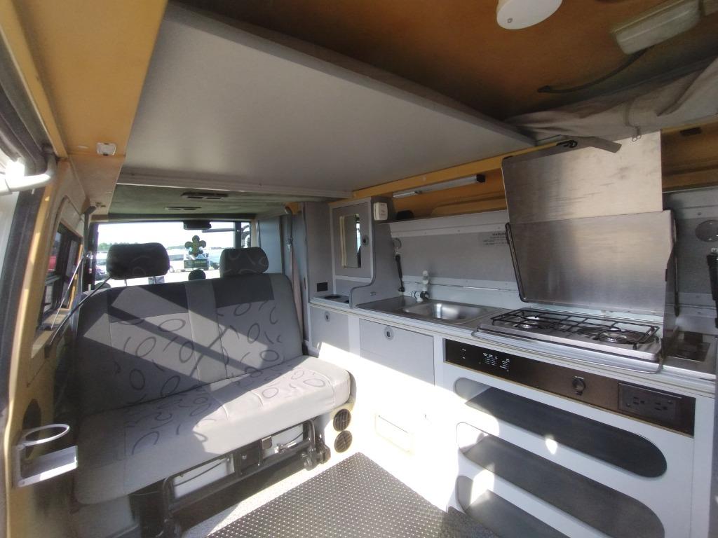 2000 Volkswagen Eurovan - $33,000